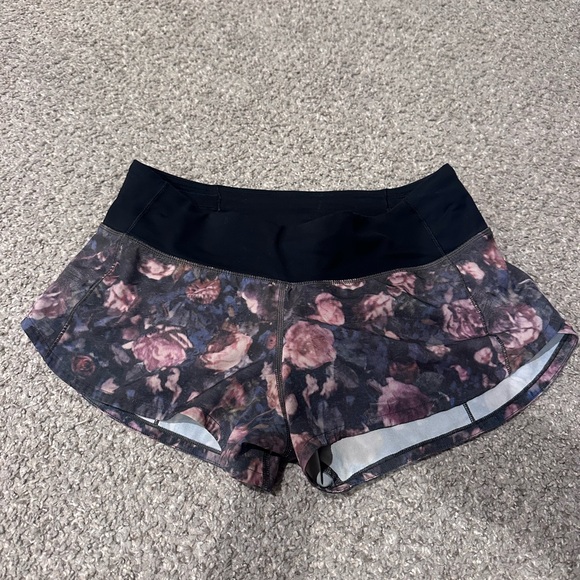 Lululemon Speed Up Shorts Women’s Size 4 Floral Print - Picture 1 of 6
